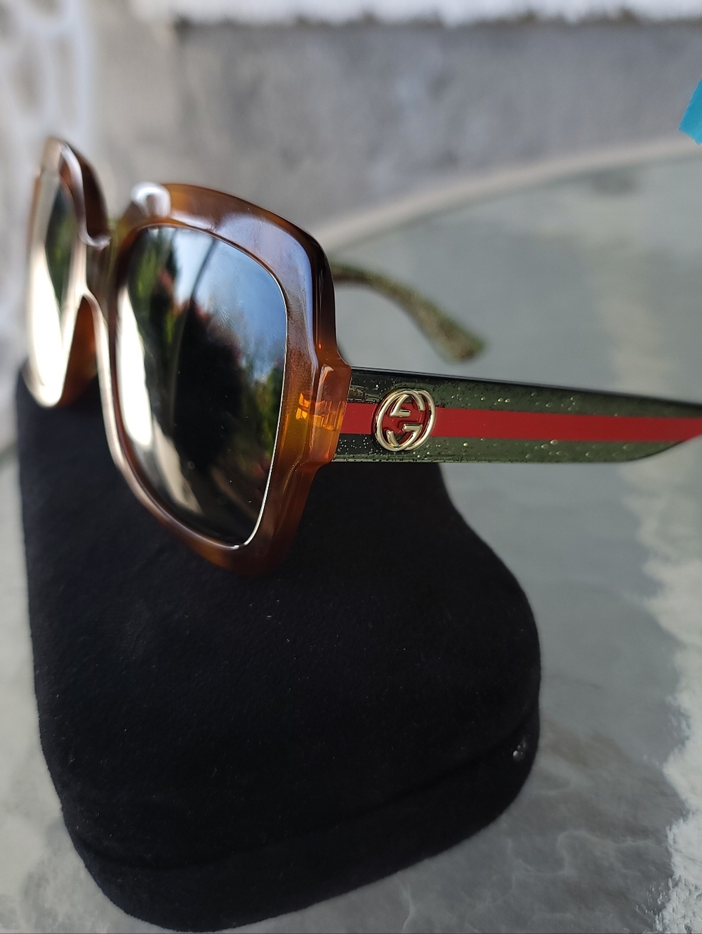 Gucci Brown/Tortoiseshell Square Sunglasses with Green-Red Temple Stripes - Picture 3 of 9